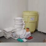 KIT ANTIDERRAME HIDROCARBUROS EN OVERPACK DE 95GLN